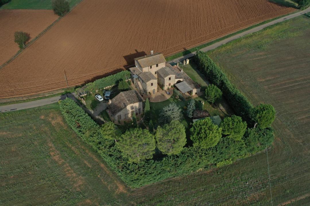 Gasthaus Casale Il Colombaio Di Toiano Valli Exterior foto